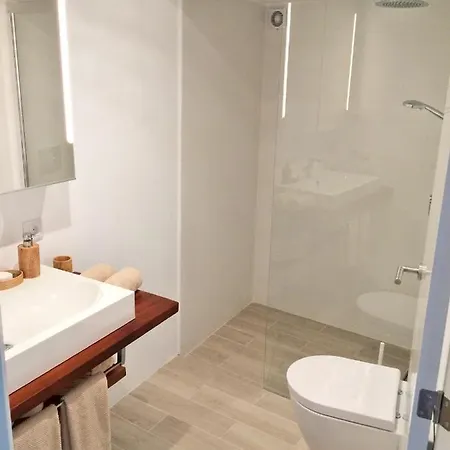 Modern Aparthotel